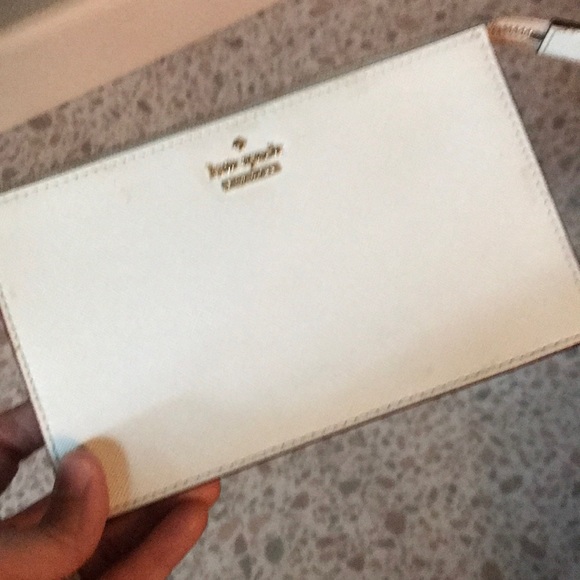 kate spade Handbags - Kate Spade Cameron Medium Wrislet